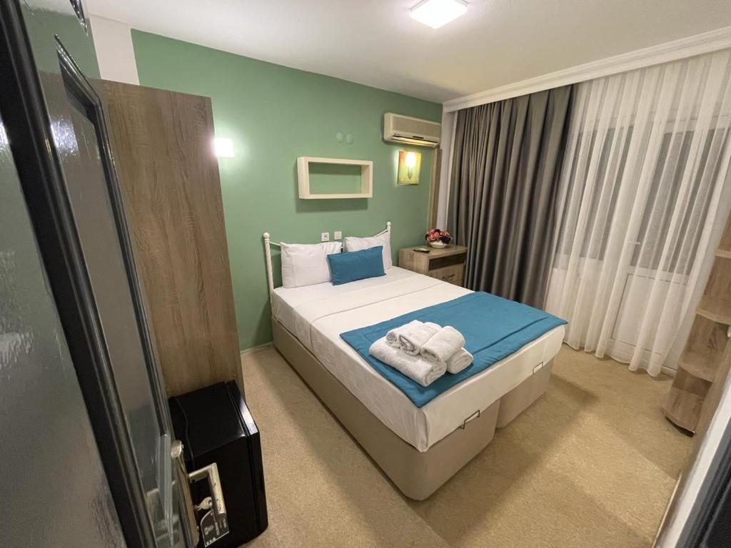 Colophon Beach Otel Гумульдур Экстерьер фото